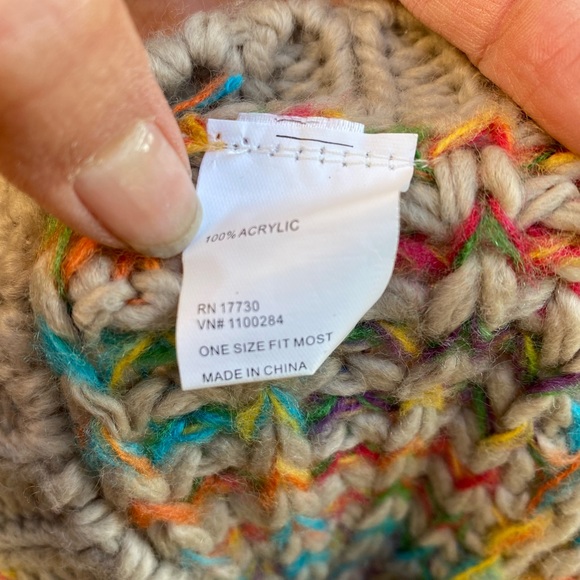 Kids winter beret new multi color hat - Picture 3 of 5